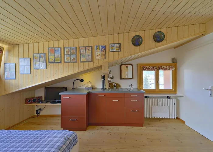 Attic Chesa Charots - Celerina Appartement